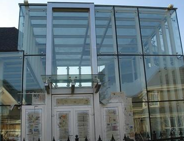 建筑幕墙施工质量影响因素