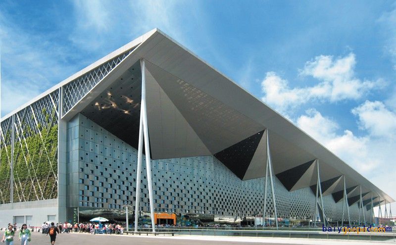 玻璃幕墙商业综合体